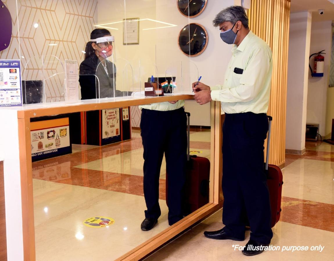 Spot On Hotel Decent Anand Luaran gambar